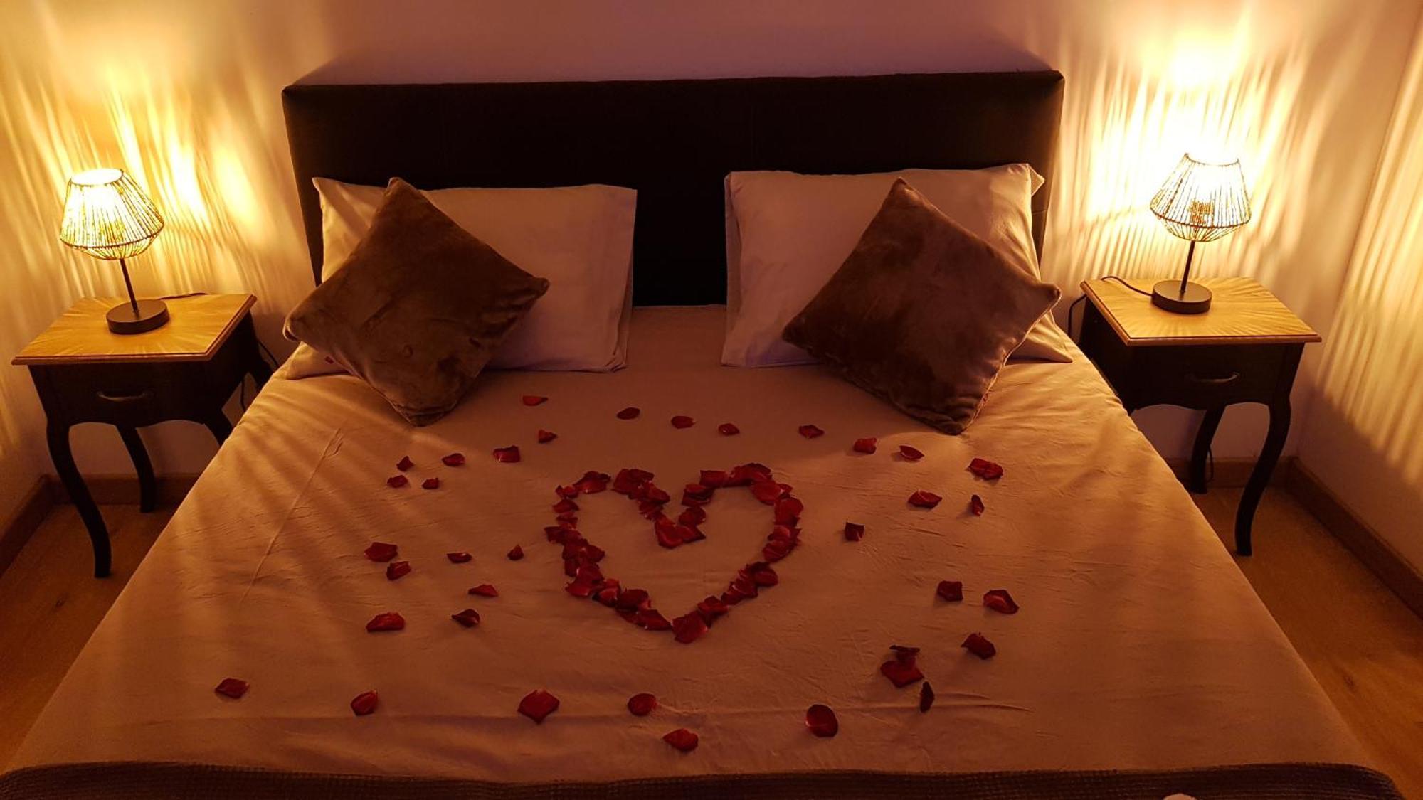 Love Room Jaccuzi Puisserguier Eksteriør bilde