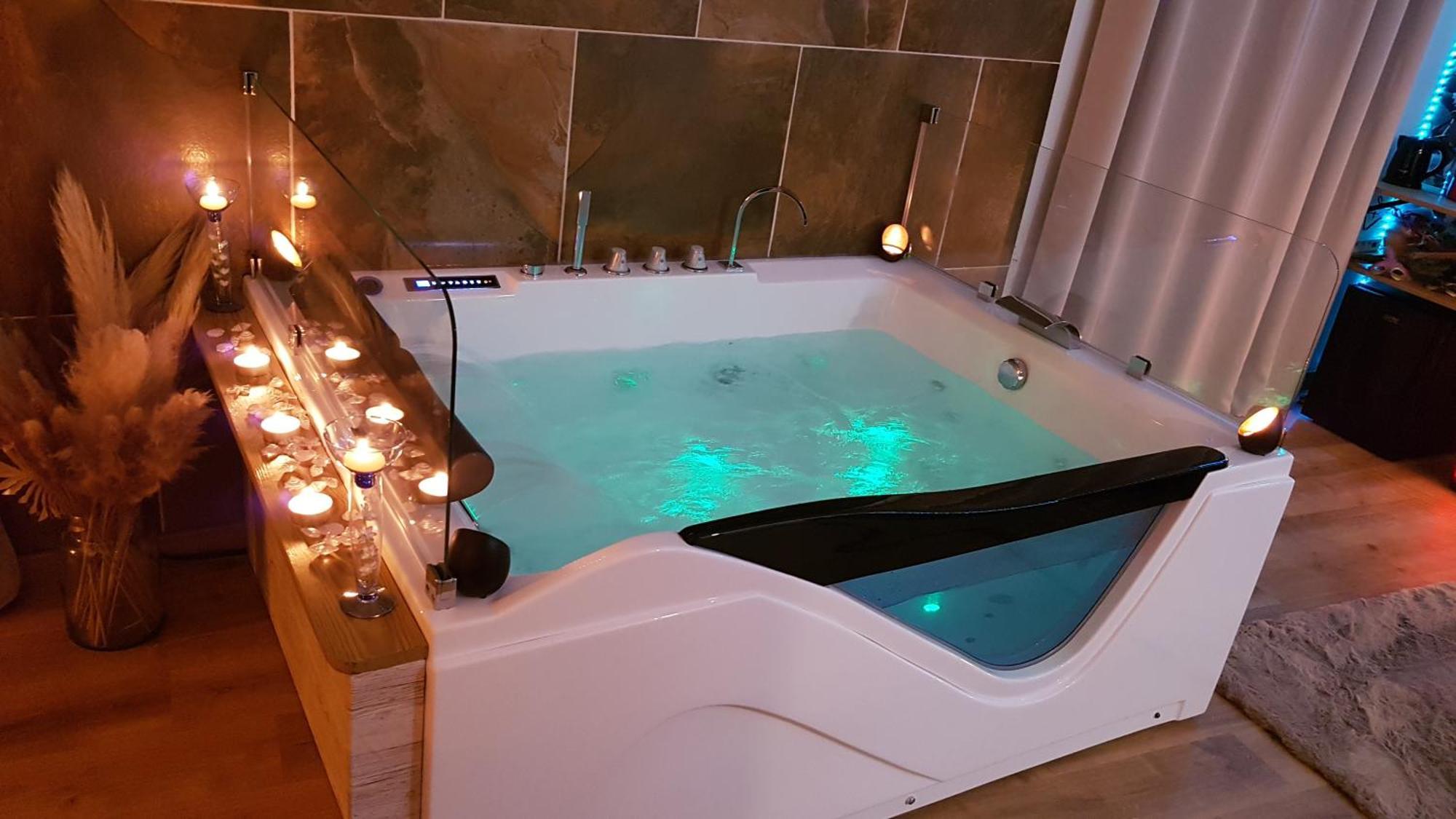Love Room Jaccuzi Puisserguier Eksteriør bilde